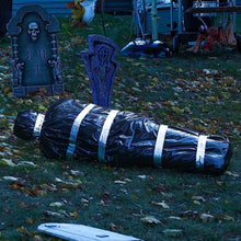 Cargar imagen en el visor de la galería, AnanBros 5ft Colgante Cadáver Muerto Víctimas Props Decoraciones de Halloween
