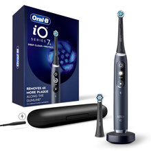 Cargar imagen en el visor de la galería, Oral-B iO Deep Clean + Protect - Cepillo de dientes eléctrico recargable, iO Series 7, 2 cabezales
