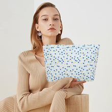 Cargar imagen en el visor de la galería, Bolsa de cosméticos, bolsa de maquillaje, bonita bolsa de aseo de pana para mujer,a22  artículos esenciales de viaje (lunares azules)
