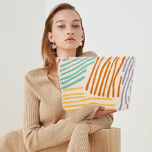 Cargar imagen en el visor de la galería, Bolsa de cosméticos Bolsa de maquillaje Preppy Cute Corduroy
