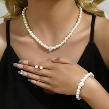 Cargar imagen en el visor de la galería, Juego de collar y aretes de perlas de imitación para mujer
