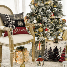 Cargar imagen en el visor de la galería, AVOIN colorlife Juego de 4 fundas de almohada rojas con árboles de Navidad, 18 x 18 pulgadas, decoración de Navidad y vacaciones de invierno para sofá A19
