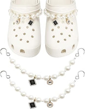 Cargar imagen en el visor de la galería, Paquete de 17 dijes brillantes para zapatos para mujer, par de cadenas de zapatos de perlas, 12 dijes de decoración de joyería femenina para sandalias de zueco, A22  accesorios de abalorios de perlas
