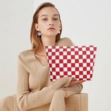 Cargar imagen en el visor de la galería, Bolsa de cosméticos Bolsa de maquillaje Preppy Cute Corduroy Neceser para mujeres esenciales de viaje a22, Cuadros rojo, Cara de moda
