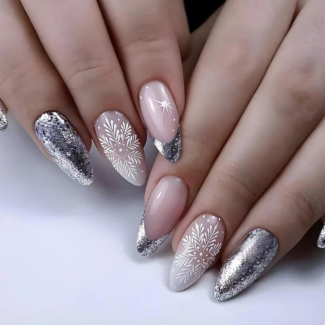 Uñas postizas a presión de Navidad, uñas postizas medianas con diseño de copos de nieve, uñas con pegamento nude, acrílico brillante, cobertura completa,  A22 uñas postizas con purpurina plateada, uñas