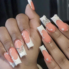 Cargar imagen en el visor de la galería, Uñas postizas largas cuadradas MABKJLF con punta francesa, uñas postizas blancas de cobertura completa con diseños de diamantes de imitación de flores y mariposas, uñas con pegamento brillante, uñas artificiales para mujeres y niñas, A22 24 unidades
