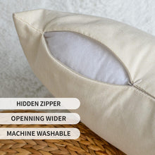 Cargar imagen en el visor de la galería, AVOIN colorlife - Juego de 4 fundas de almohada de muñeco de nieve de Navidad, diseño de reno y muñeco de nieve, diseño de rayas de invierno, decoración para sofá, 18 x 18 pulgadas A19
