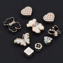 Cargar imagen en el visor de la galería, Encantos brillantes para zapatos, decoraciones de zapatos para mujer, cadenas de perlas, accesorios de zapatos rosados,  A22 dijes de flores para zapatos, estilo propio
