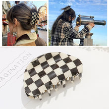 Cargar imagen en el visor de la galería, Pinzas de pelo a cuadros para mujer A21
