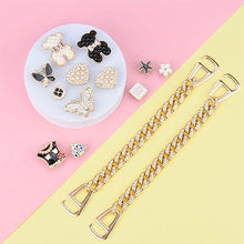 Cargar imagen en el visor de la galería, Encantos brillantes para zapatos, decoraciones de zapatos para mujer, cadenas de perlas, accesorios de zapatos rosados,  A22 dijes de flores para zapatos, estilo propio
