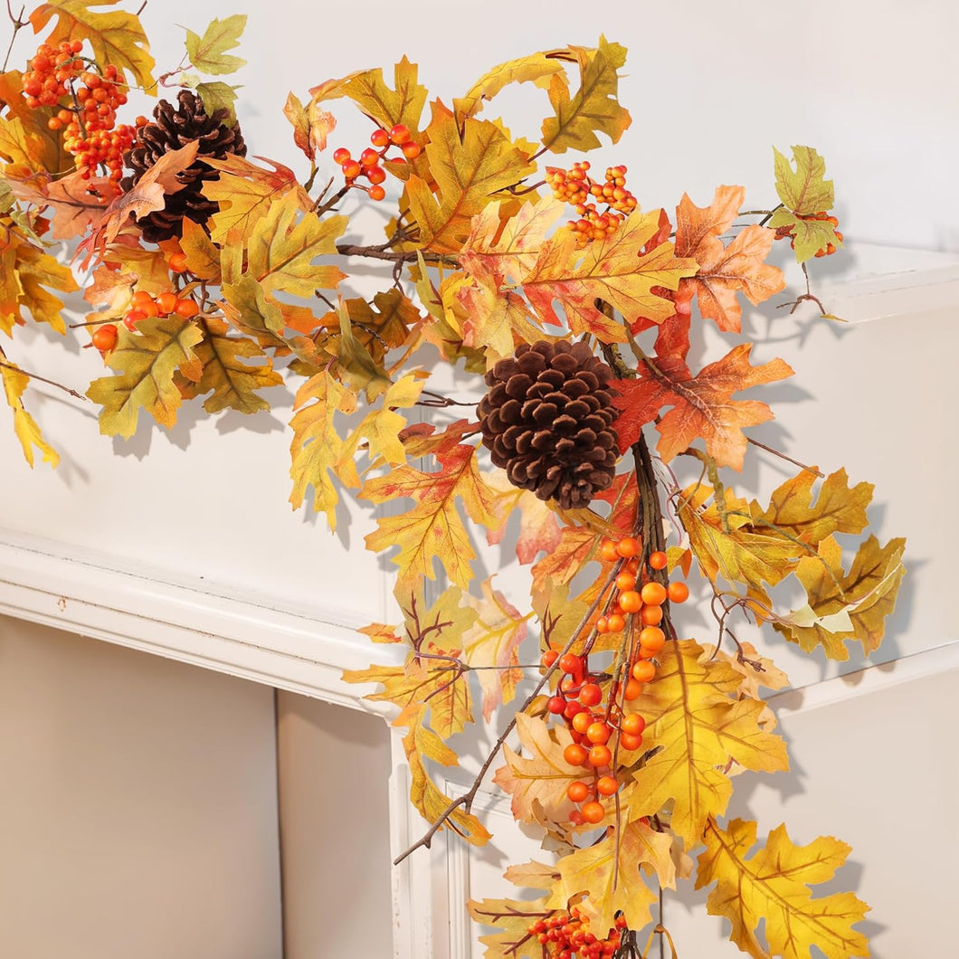 Ivydale Guirnalda de hojas de arce de otoño, guirnalda artificial de otoño de 5 pies, vegetación de vid colgante con conos de pino y bayas para el hogar, chimenea, chimenea, puerta delantera, pared, A19