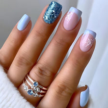 Cargar imagen en el visor de la galería, Uñas postizas de invierno a presión con copos de nieve, 24 unidades, uñas postizas a presión de Navidad, cuadradas, medianas, color azul, punta francesa a22 , uñas adhesivas, accesorios de uñas de Navidad,
