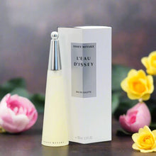 Cargar imagen en el visor de la galería, L&#39;EAU D&#39;ISSEY de Issey Miyake 3.3 / 3.4 oz
