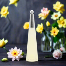 Cargar imagen en el visor de la galería, L&#39;EAU D&#39;ISSEY de Issey Miyake 3.3 / 3.4 oz
