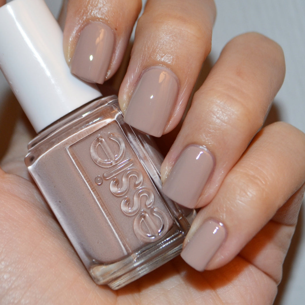 Wild nude (1124)