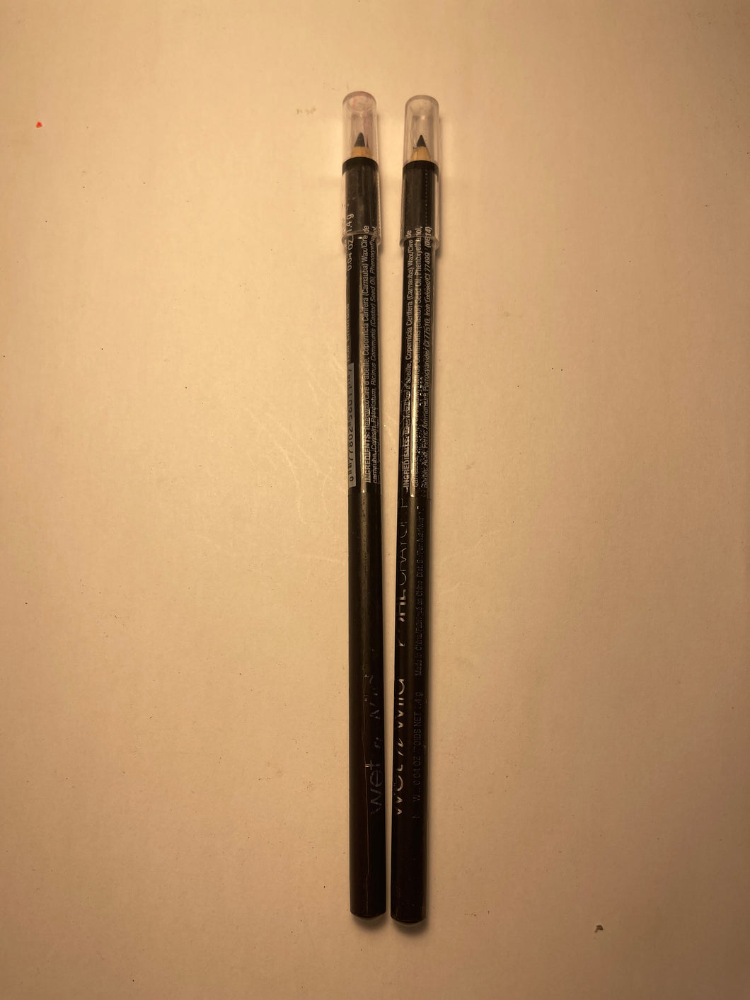 2 lapices para labios- Color negro