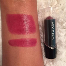 Cargar imagen en el visor de la galería, Lápiz labial Wet n Wild, 537A Blind Date ✅
