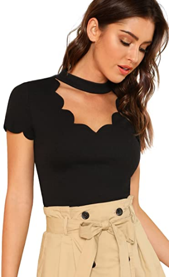 Romwe - Camiseta de manga corta para mujer, cuello en V, corte festoneadoNDP25