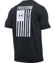 Cargar imagen en el visor de la galería, Camiseta para hombre Freedom Flag de Under Armour Negra NDP3
