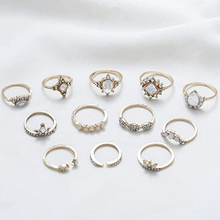 Cargar imagen en el visor de la galería, Juego de anillos de oro de cristal tallados con nudillos, elegantes accesorios de mano para mujeres y niñas (12 unidades) NDP-51
