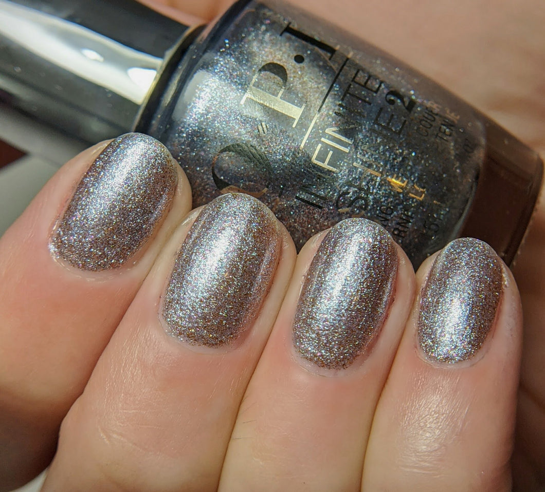 OPI Nails the runway (IS MI08)