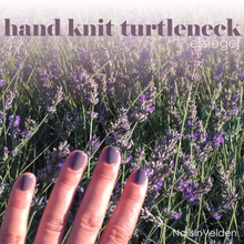 Cargar imagen en el visor de la galería, Hand Knit Turtleneck Gel
