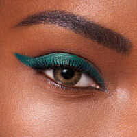 Delineador de ojos exhibicionista Covergirl #600 Emerald