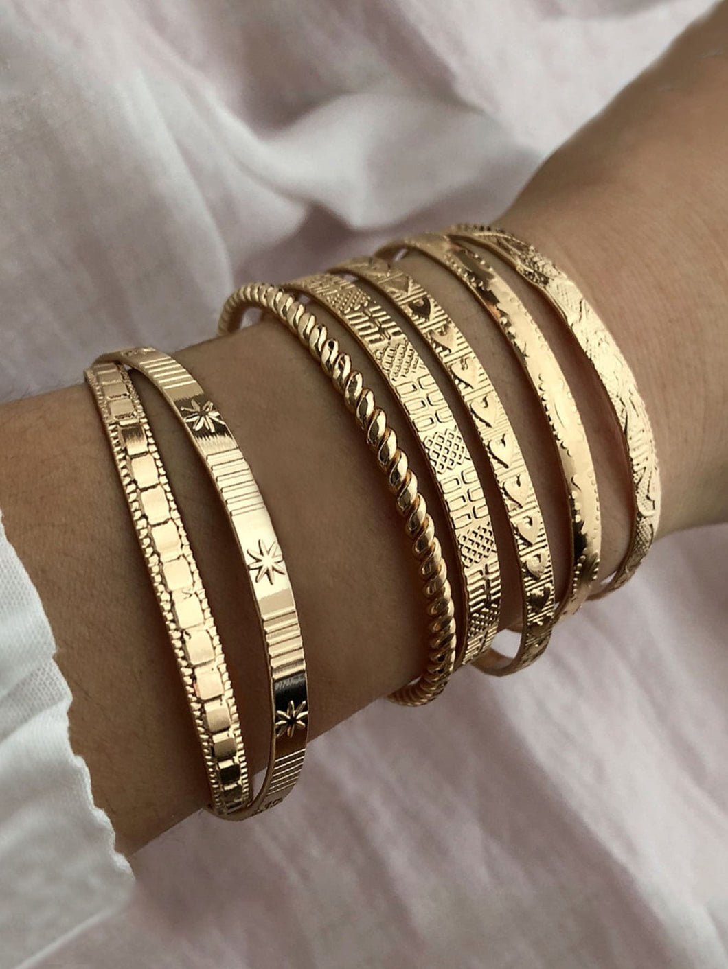 Pulsera de metal con textura de 7 piezas ✅